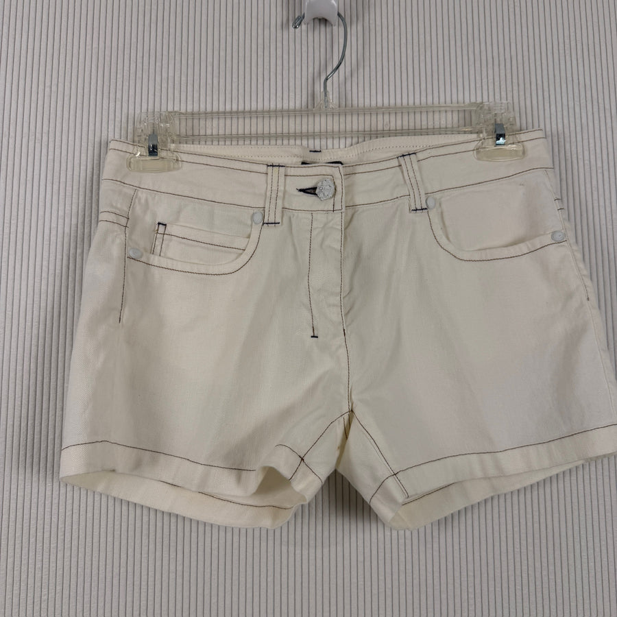 Front view of Alice + Olivia White Tailored Shorts Size 6