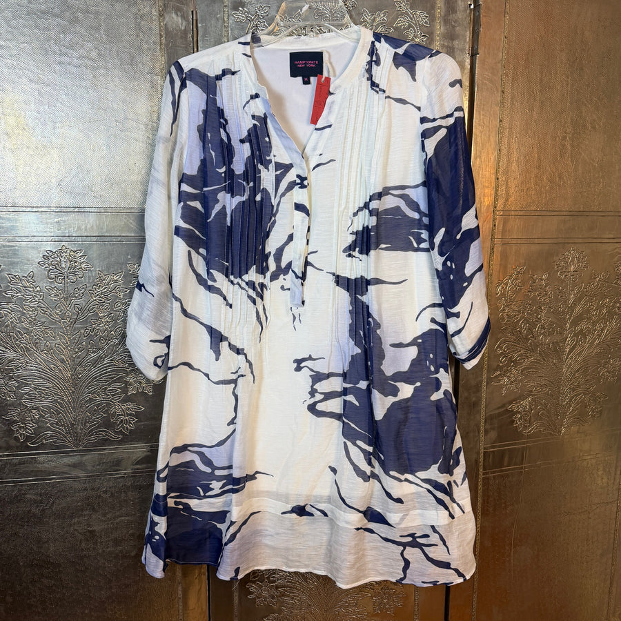 Front view of Hamptonite New York Abstract-Print Dress Size M