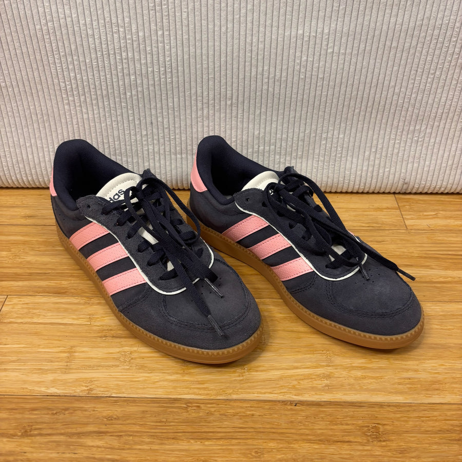 Front view of adidas Breaknet Sleek Shadow Navy and Pink Sneakers