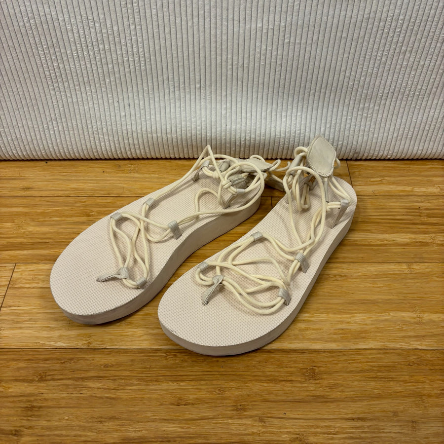 Front view of Teva Midform Infinity Sandals
