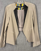 9 - Alice + Olivia Beige Silk Blazer Size M — photo 1: front view