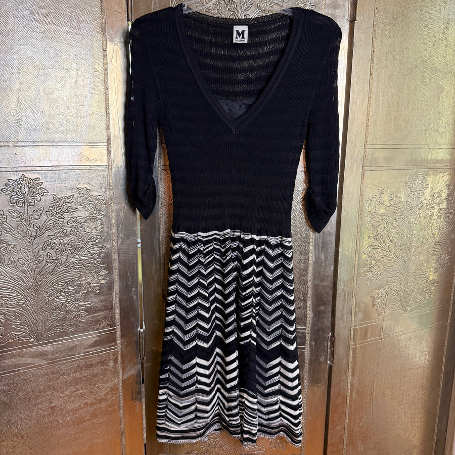 M Missoni Black and White Chevron V-Neck 3/4-Sleeve Knit Dress — front