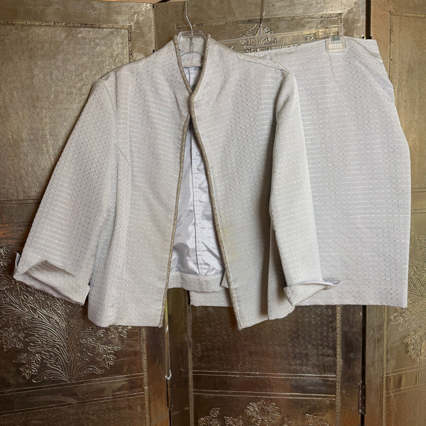 135 - Dianne Keesee Gray Skirt Suit — photo 1: front view