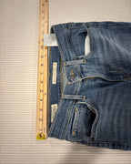 86 - Levi's Premium 724 High Rise Straight Distressed Jeans Size 26 — photo 2: detail view