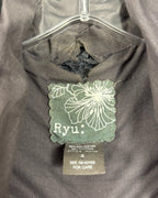20 - Ryu Gray Stretch Vest Size S — photo 4: tag view