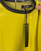 54 - Alice + Olivia Yellow T-Shirt with Black Trim Size S — photo 4: tag view