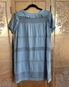 Cynthia Rowley Blue Gray Lace Panel Shift Dress Size M photo 3
