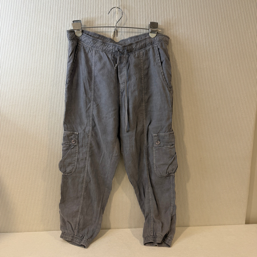 Bella Dahl Cargo Pants Size M - image 2