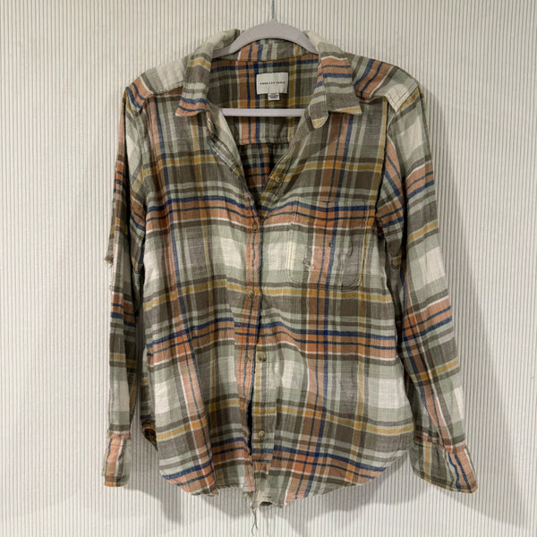 American Eagle Plaid Button-Up Shirt - Size S - front view