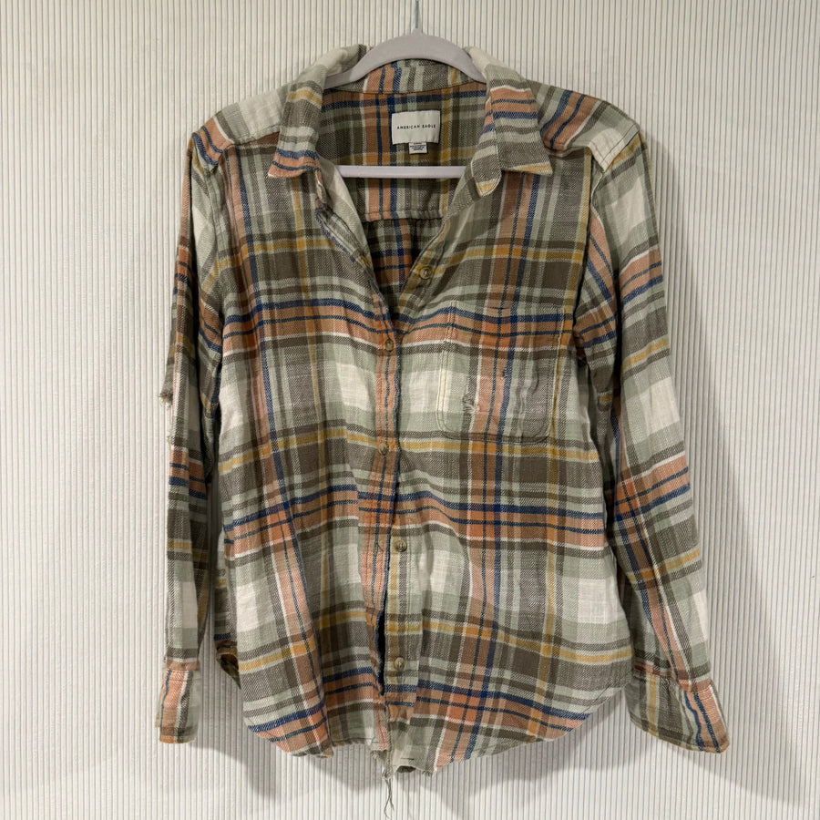American Eagle Plaid Button-Up Shirt - Size S - front view