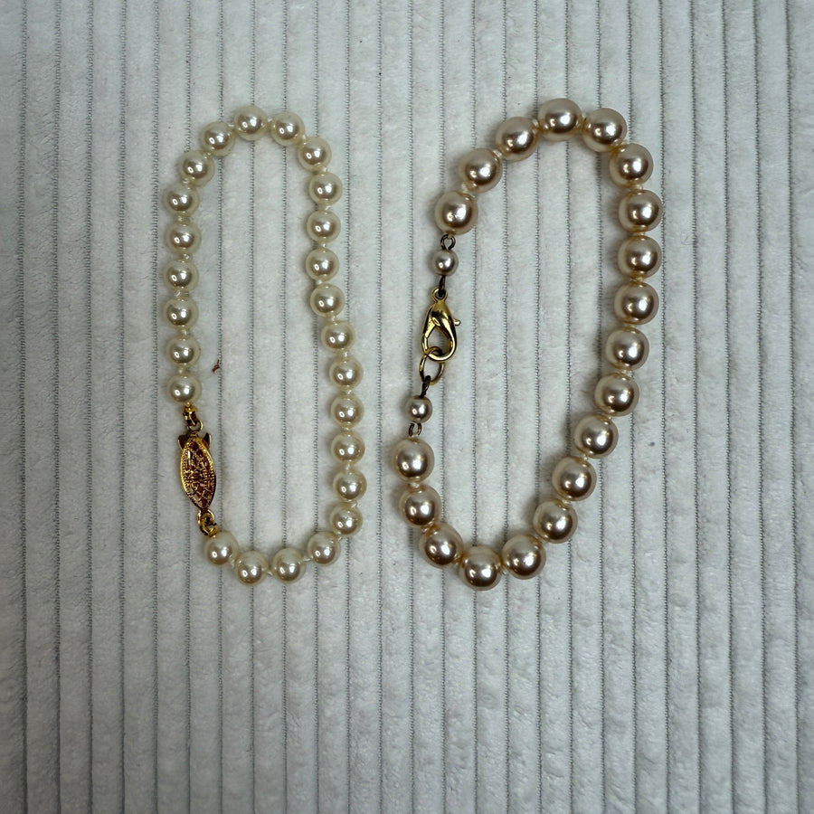 Vintage Faux Pearl Bracelet - front view
