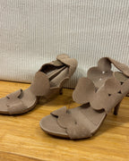 Pedro García Dyane Beige Suede Wedge Sandals Size 38 — 03 detail