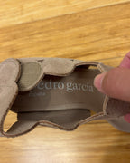 Pedro García Dyane Beige Suede Wedge Sandals Size 38 — 06 tag 3