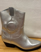 Silver Cowboy Boots (Brand Unconfirmed) Size 39 — 06 detail 4