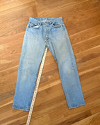 Light Wash Jeans — 01 front