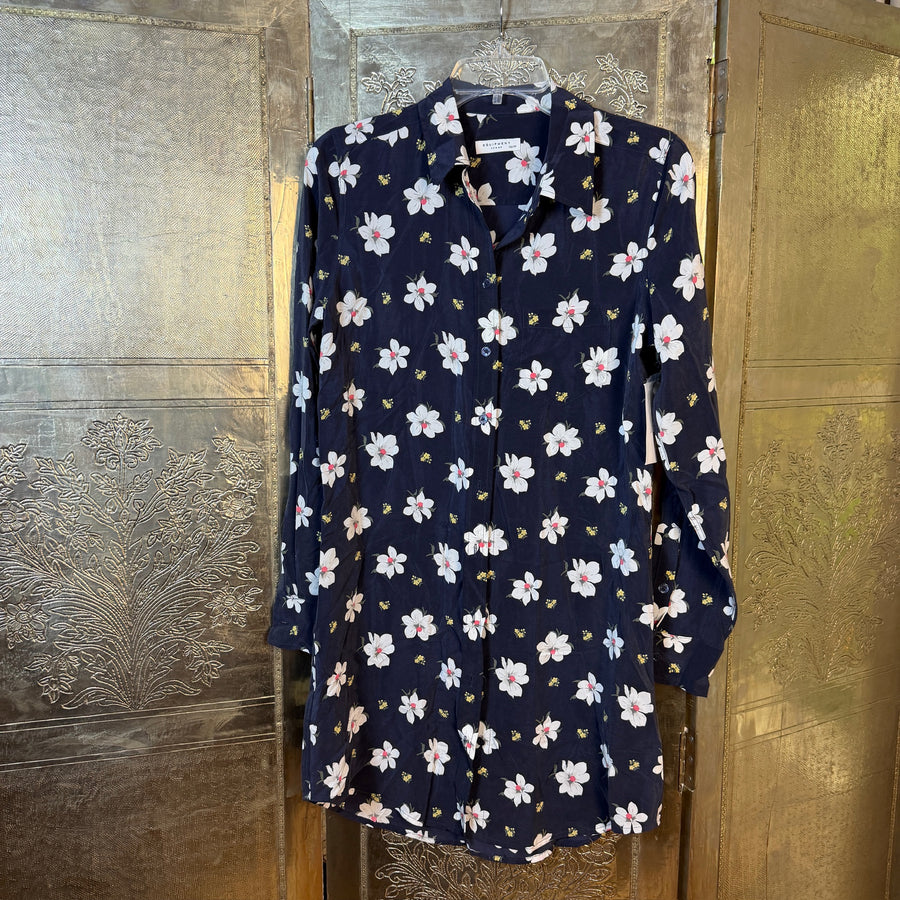 Equipment Femme Navy Floral Blouse Size XS-TP — 01 front