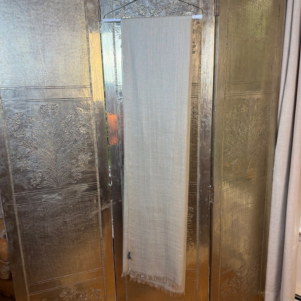 Gray Wool Scarf — 01 front