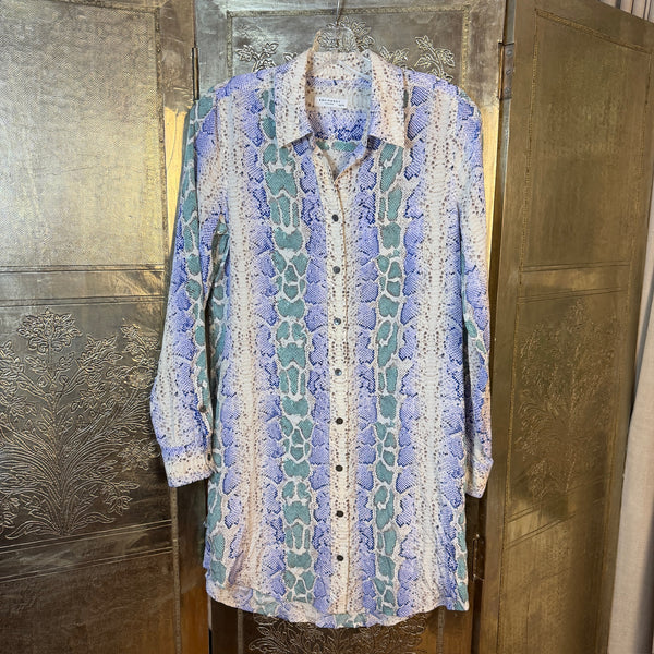 Equipment Femme Silk Snake Print Button-Down Shirt Size XS-TP — 01 front