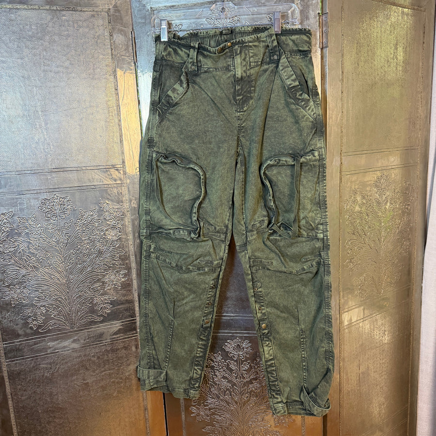 We The Free Olive Cargo Pants Size S — 01 front