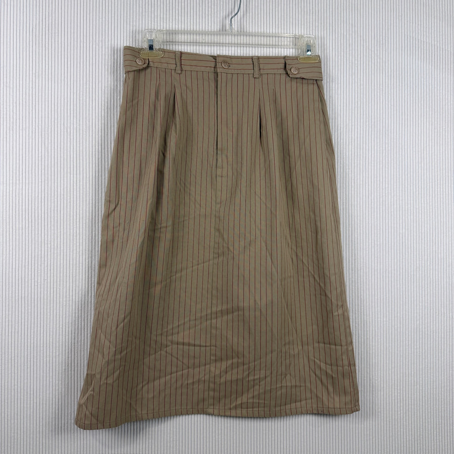 Carriage Court Striped Shorts — 01 front