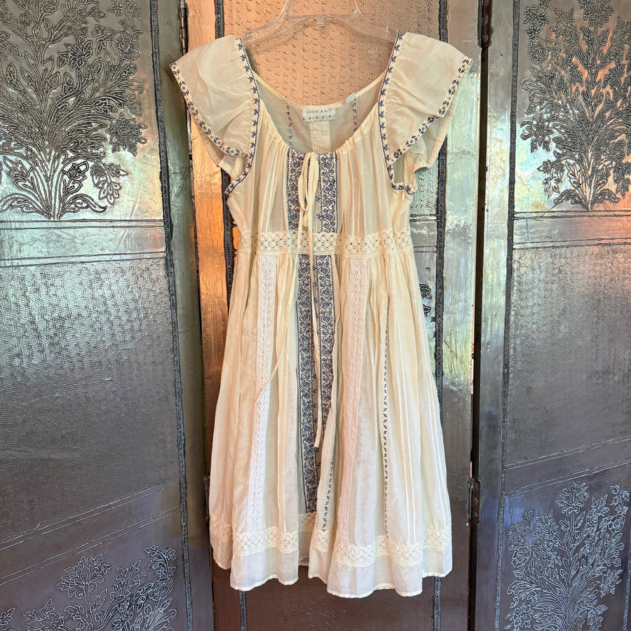 Kimchi Blue Embroidered Lace Mini Dress Size M — Front